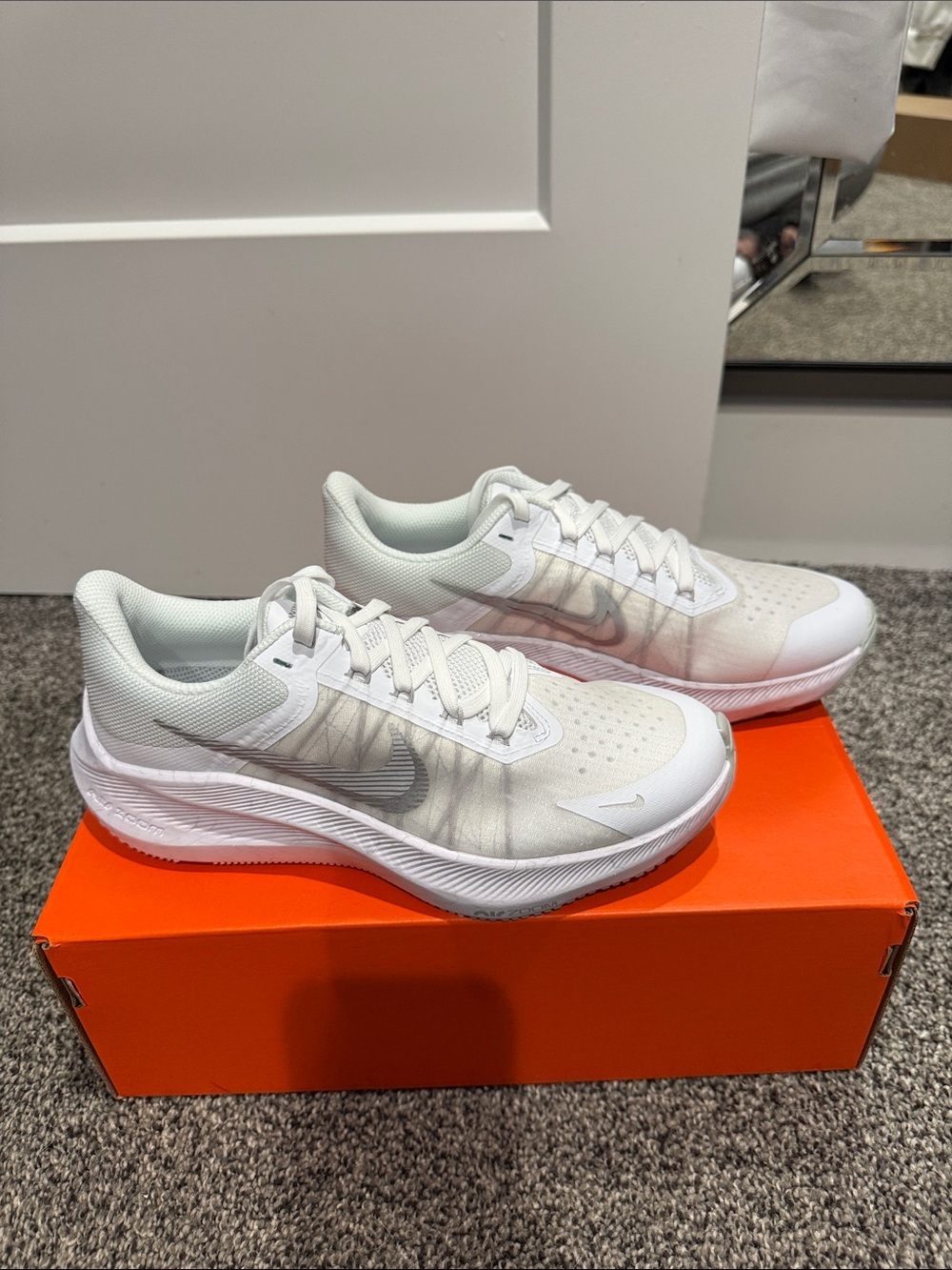 Nike Women's White and Light Gray Training Sneakers